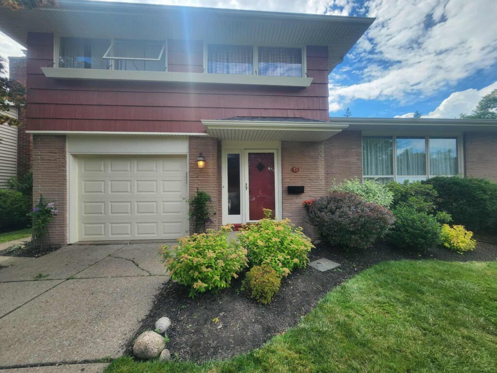 Two Coats of Perfection: Exterior Painting in Snyder NY. 16 Two Coats of Perfection: Exterior Painting in Snyder NY.