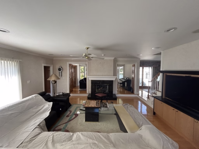 living-room-ceiling-and-trim-professionally-painting-in-woodwind-acres-orchard-park-ny-6 living room trim painting in Woodwind Acres, Orchard Park, NY