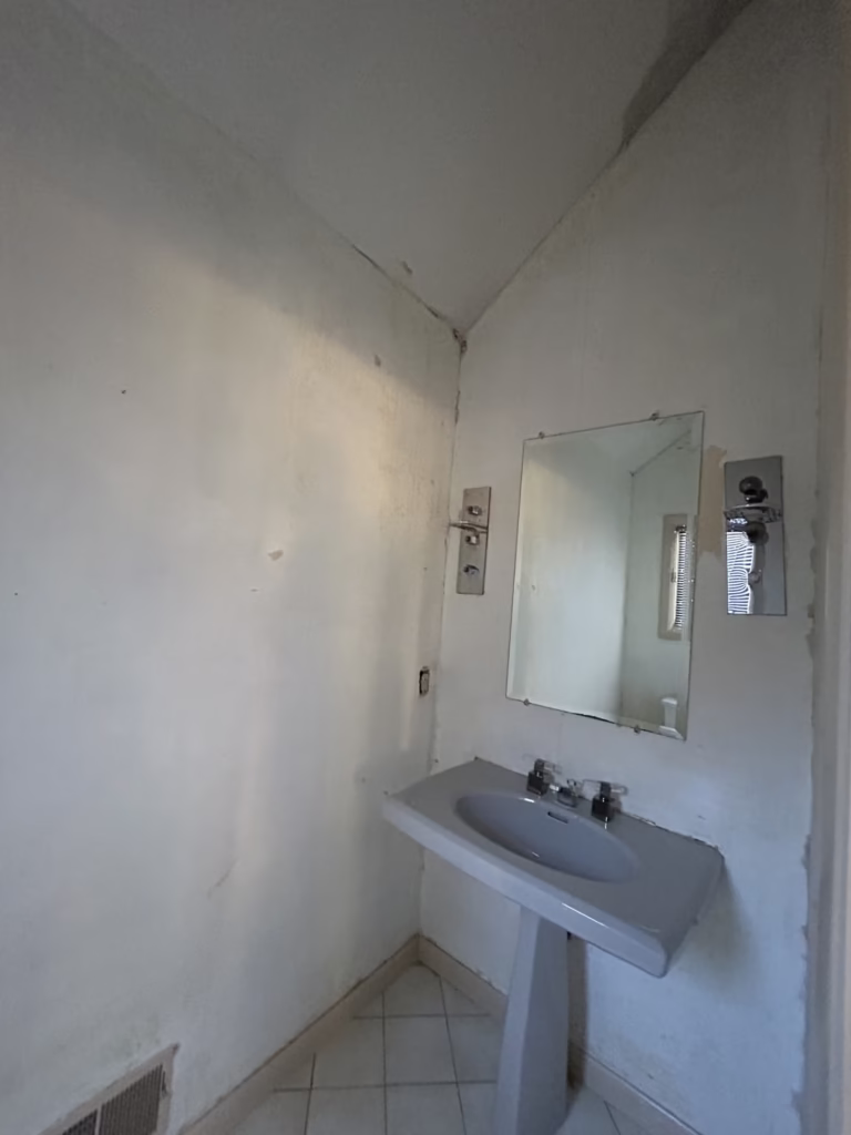 East Amherst Drywall Repair and Painting 11 Wallpaper removal in Roxbury Park, East Amherst NY 14051