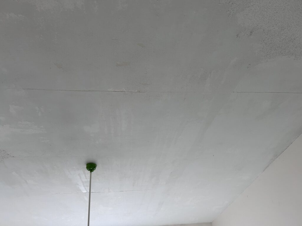 ceiling cracks